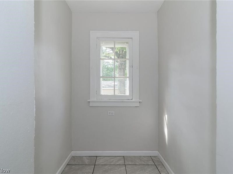 18119 Lake Shore Boulevard, Cleveland, OH 44119 Photo 24