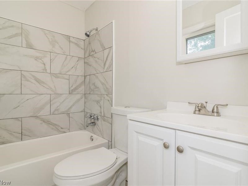18119 Lake Shore Boulevard, Cleveland, OH 44119 Photo 28
