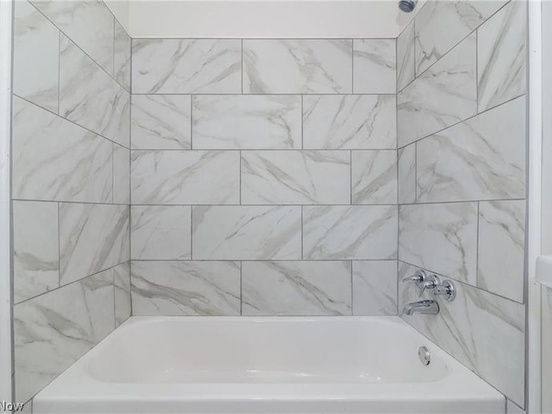 18119 Lake Shore Boulevard, Cleveland, OH 44119 Photo 29