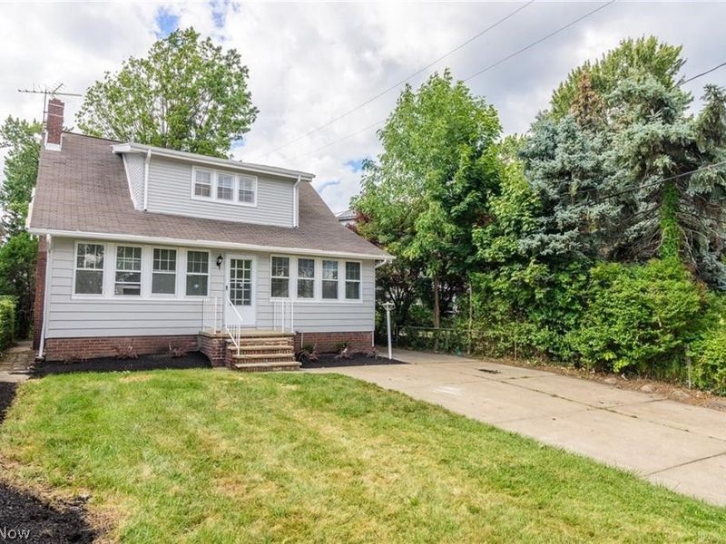 18119 Lake Shore Boulevard, Cleveland, OH 44119 Photo 3