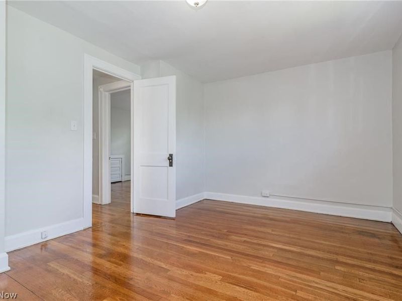 18119 Lake Shore Boulevard, Cleveland, OH 44119 Photo 33