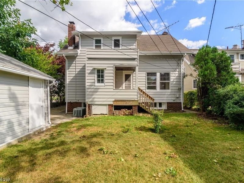 18119 Lake Shore Boulevard, Cleveland, OH 44119 Photo 5