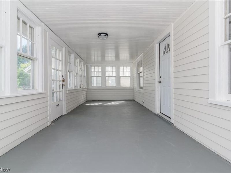 18119 Lake Shore Boulevard, Cleveland, OH 44119 Photo 7