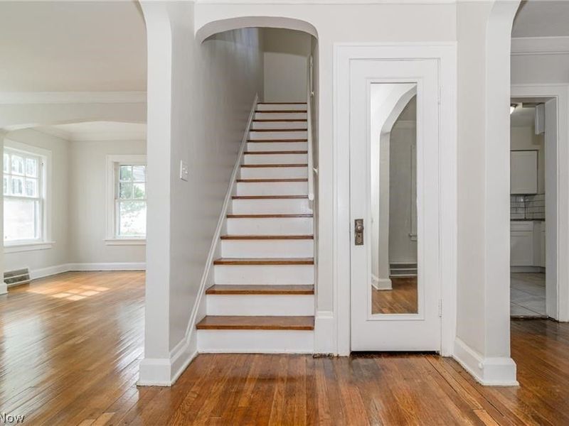 18119 Lake Shore Boulevard, Cleveland, OH 44119 Photo 8