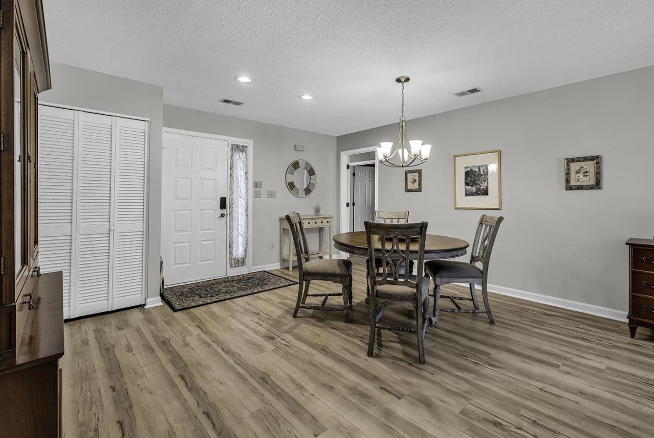 130 Berry Tree Ln.  Photo 12
