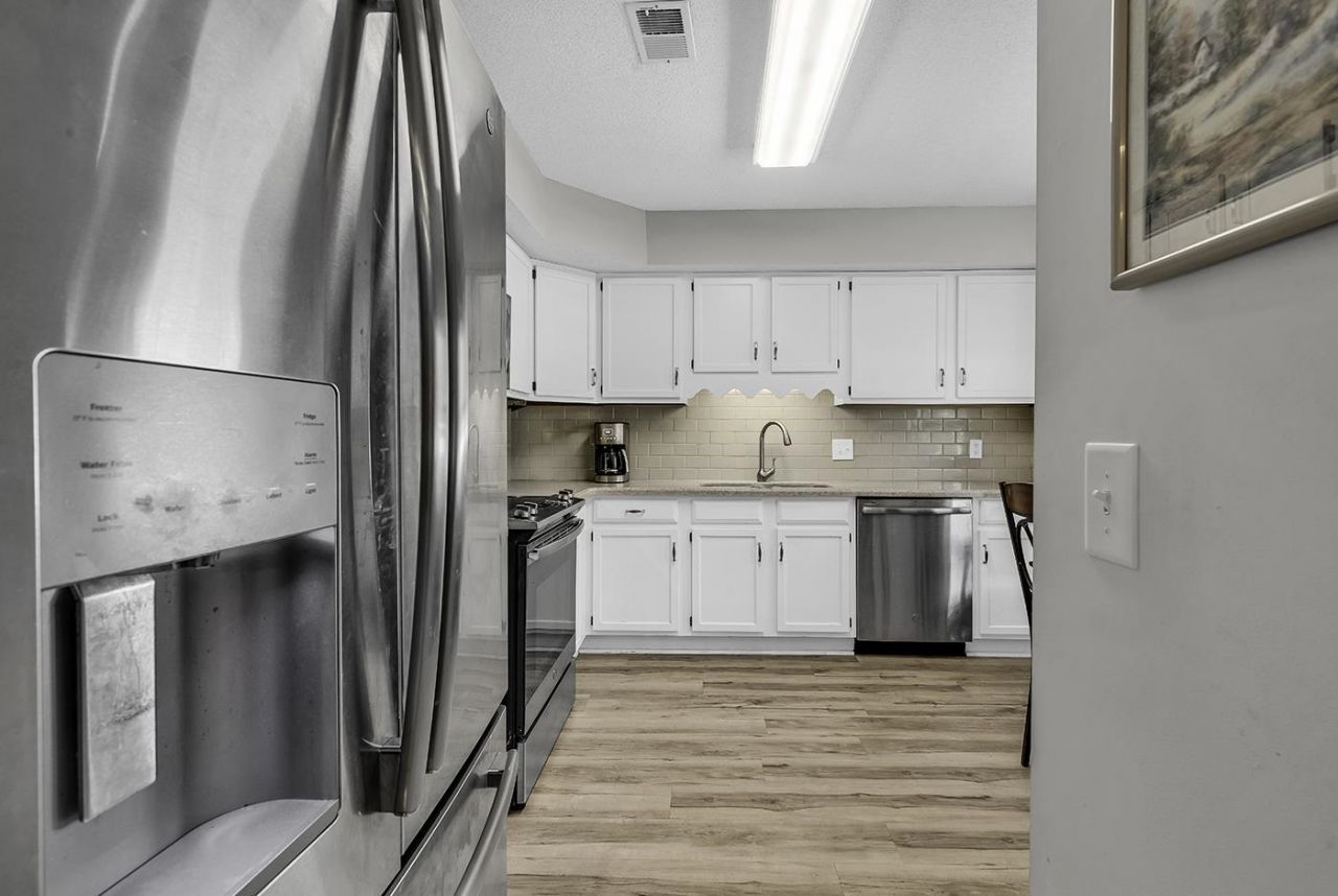 130 Berry Tree Ln.  Photo 13
