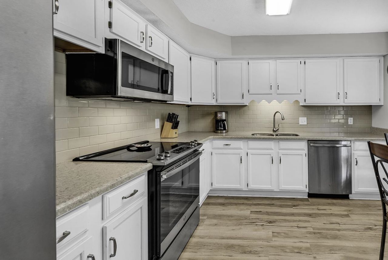 130 Berry Tree Ln.  Photo 14