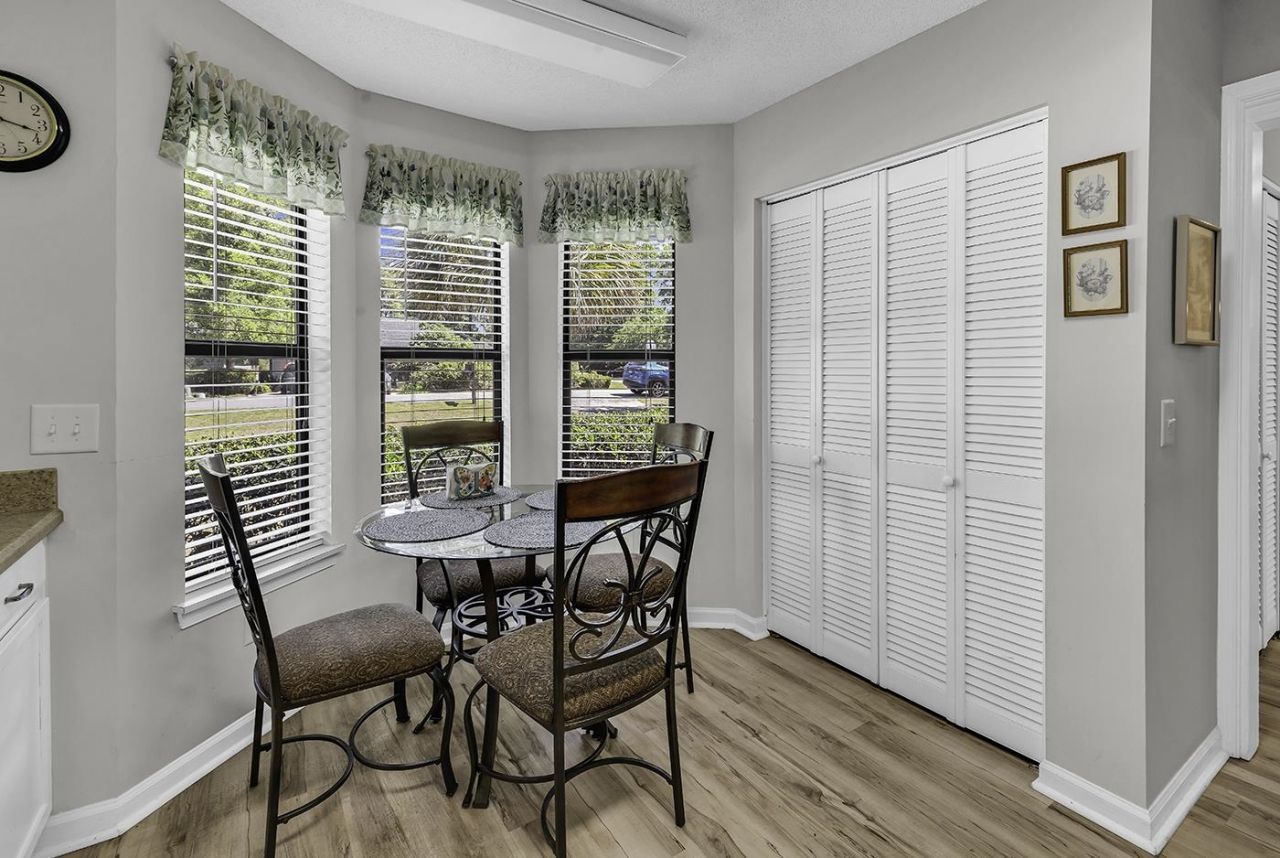 130 Berry Tree Ln.  Photo 16