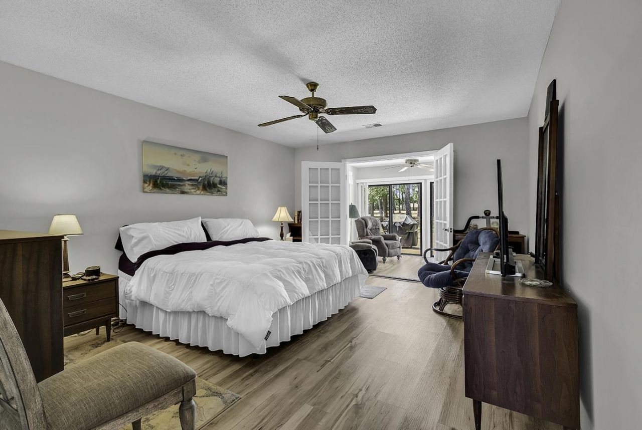 130 Berry Tree Ln.  Photo 17