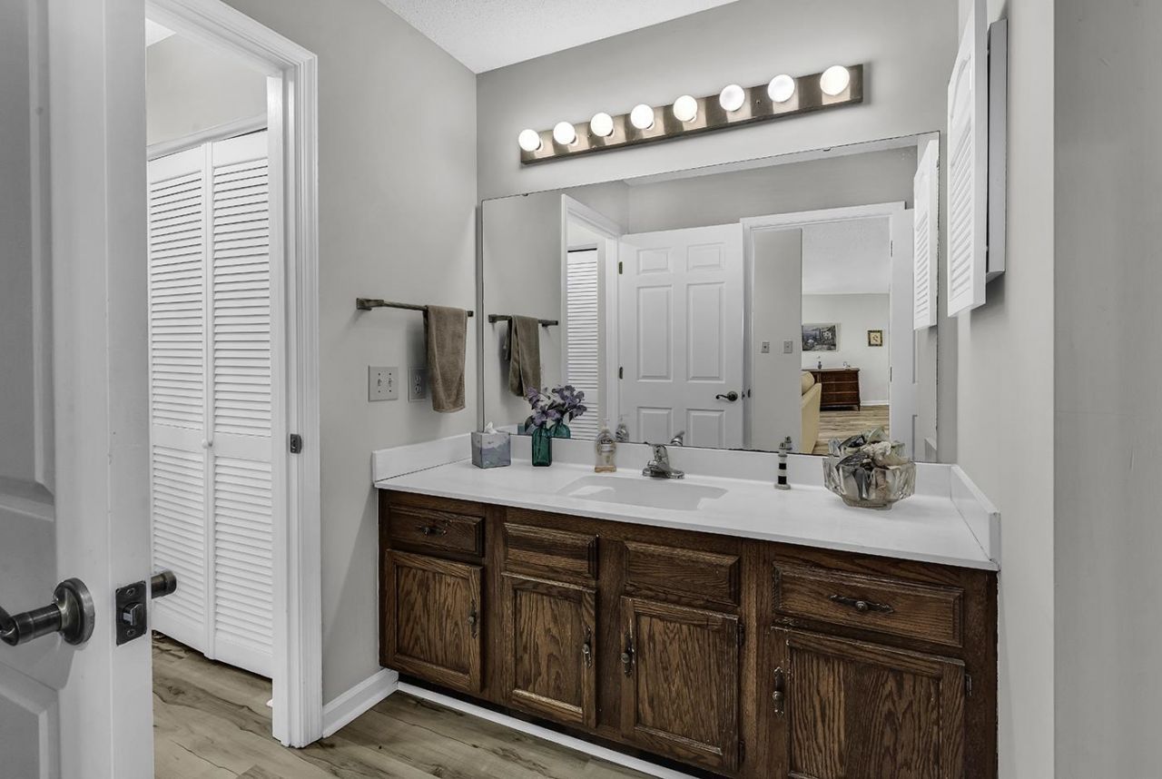130 Berry Tree Ln.  Photo 27