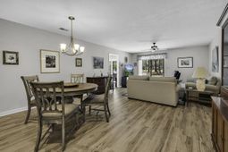130 Berry Tree Ln.  photo 4