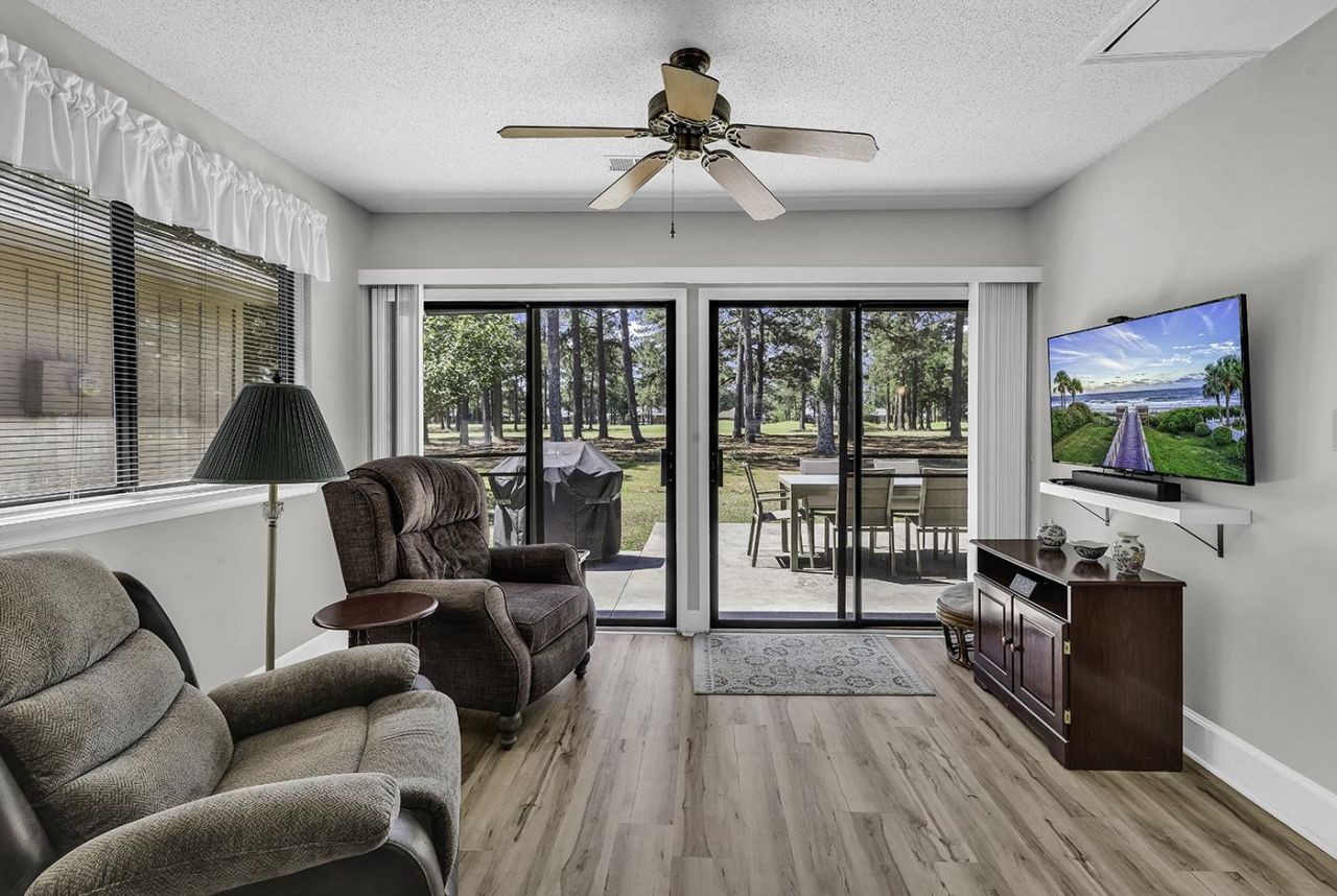 130 Berry Tree Ln.  Photo 32