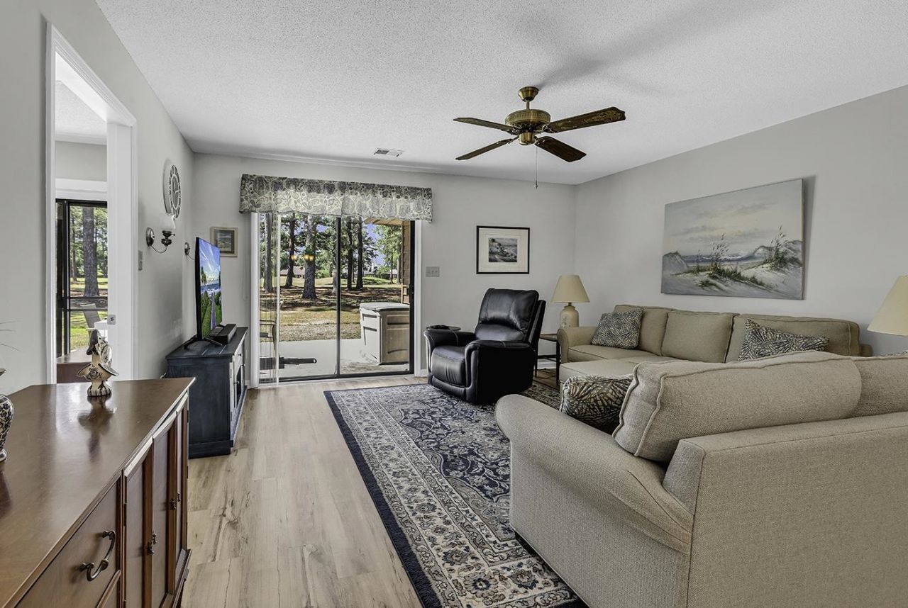 130 Berry Tree Ln.  Photo 7