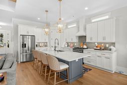 485 Starlit Way photo 4