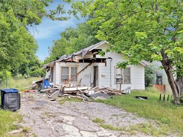 4020 S Denley Drive , Dallas, TX 75216