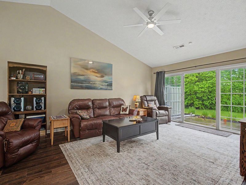 5005 Twin Lakes Circle, Englewood, OH 45322 Photo 14