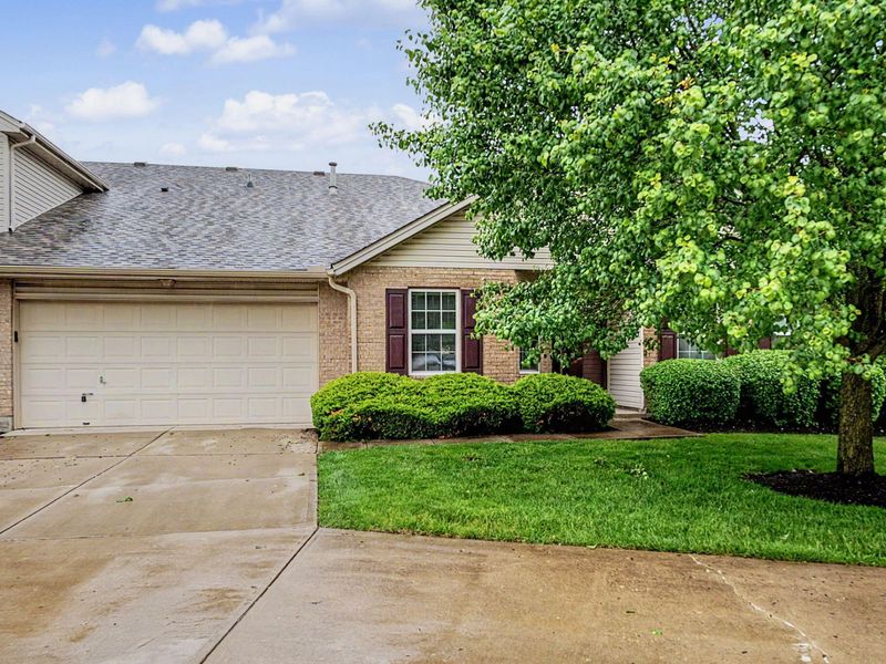5005 Twin Lakes Circle, Englewood, OH 45322 Photo 2