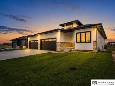 11104 S 218th Street, Gretna, NE 68028