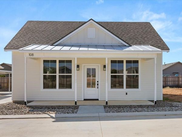 802 S Creek ST, Unit 108, Fredericksburg, TX 78624