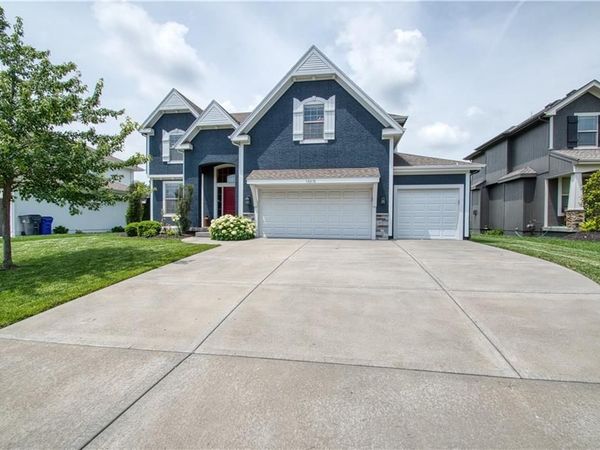 16616 S Lind Road, Olathe, KS 66062