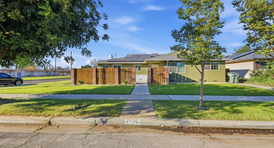 1214 E Mesa Ave, Fresno, CA 93710 Photo