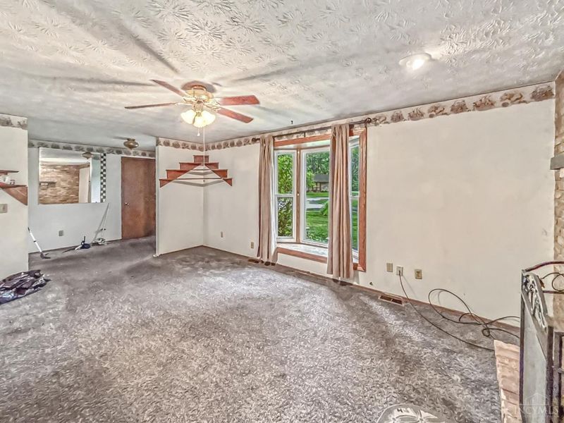 250 Sunnybrook Trail, Enon, OH 45323 Photo 6