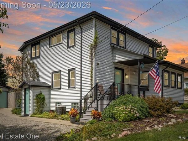 128 S SLATER Street, Lake Orion Vlg, MI 48362