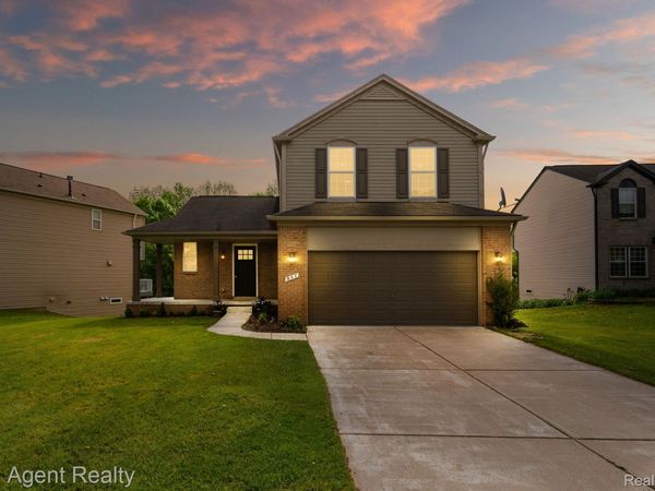 907 Deer Valley Road, Holly Township, Mi 48442