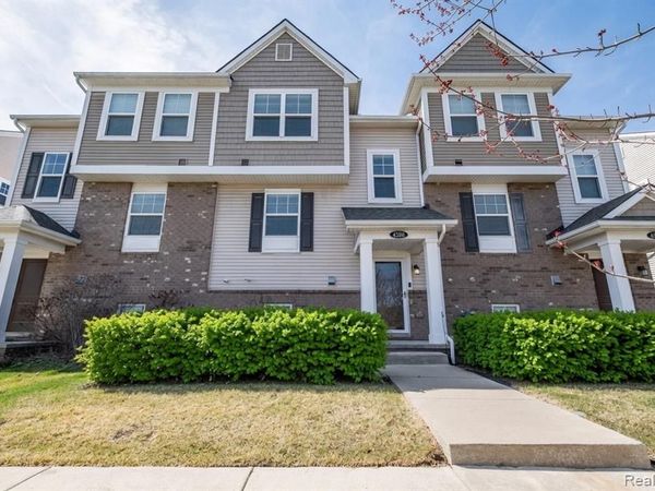4580 Bradley Circle, Troy, MI 48085