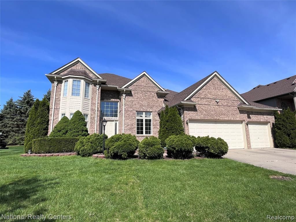 2056 Somerville, Rochester Hills, MI 48307 Main Photo