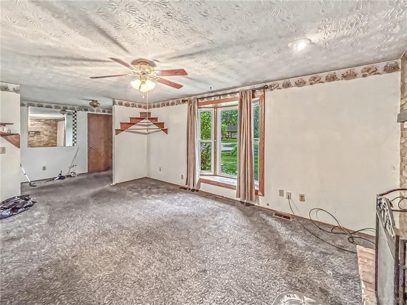 250 Sunnybrook Trail, Enon Vlg, OH 45323 Photo 6