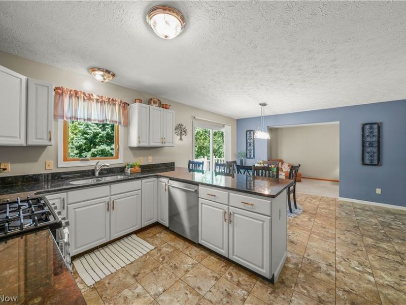 1025 Frost Road , Streetsboro, OH 44241 Photo 8