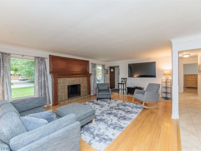 13239 Cherokee Trail , Middleburg Heights, OH 44130 Photo 4