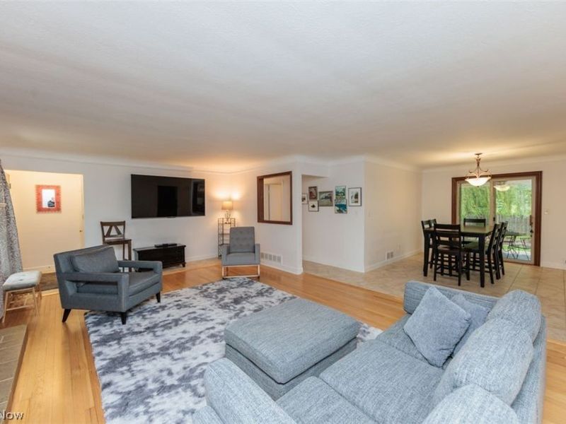 13239 Cherokee Trail , Middleburg Heights, OH 44130 Photo 6