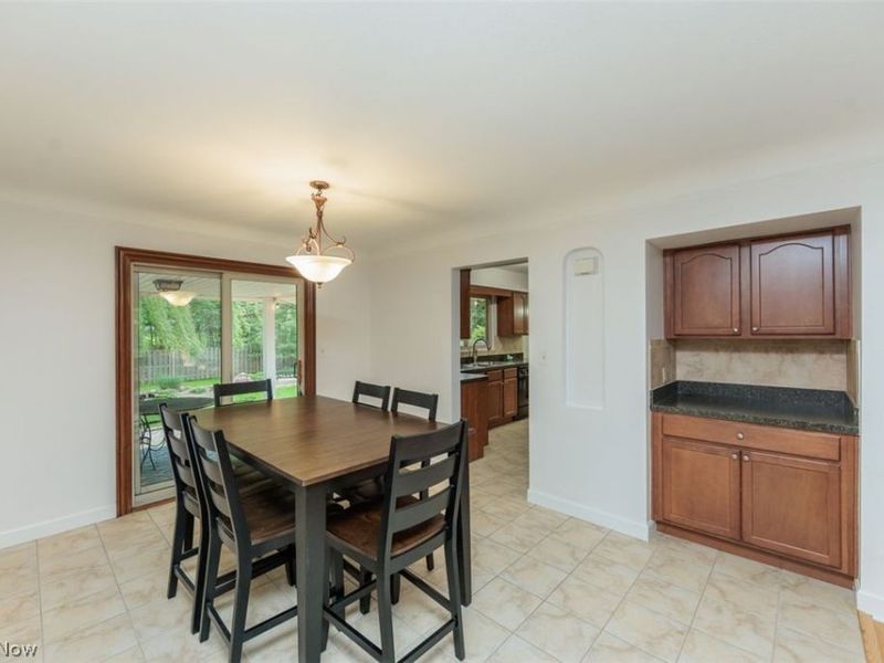 13239 Cherokee Trail , Middleburg Heights, OH 44130 Photo 9