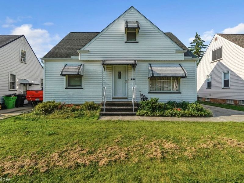 13708 Woodward Boulevard, Garfield Heights, OH 44125 Photo 2