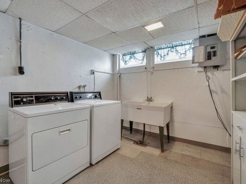 13708 Woodward Boulevard, Garfield Heights, OH 44125 Photo 27