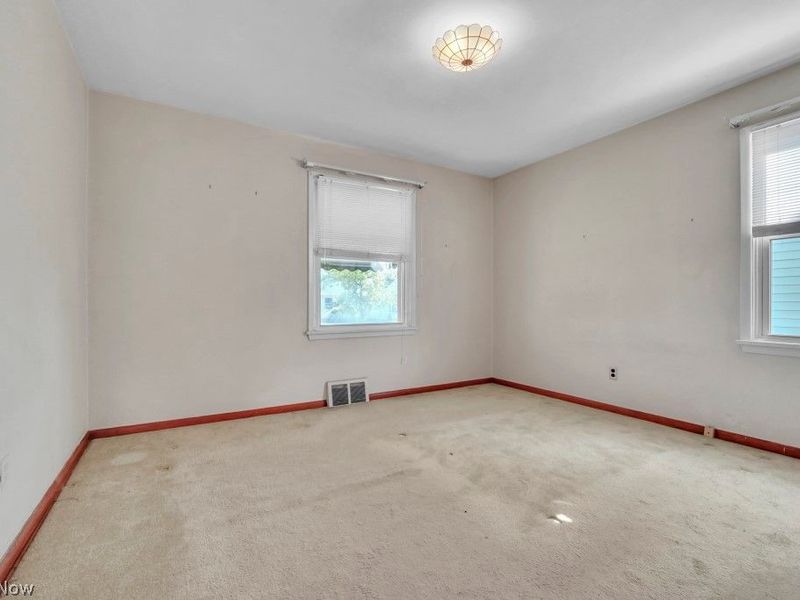 13708 Woodward Boulevard, Garfield Heights, OH 44125 Photo 8