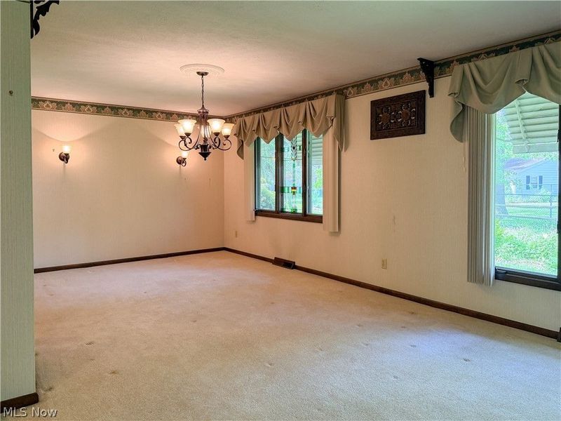 3516 Meadowbrook Drive , Lorain, OH 44053 Photo 11