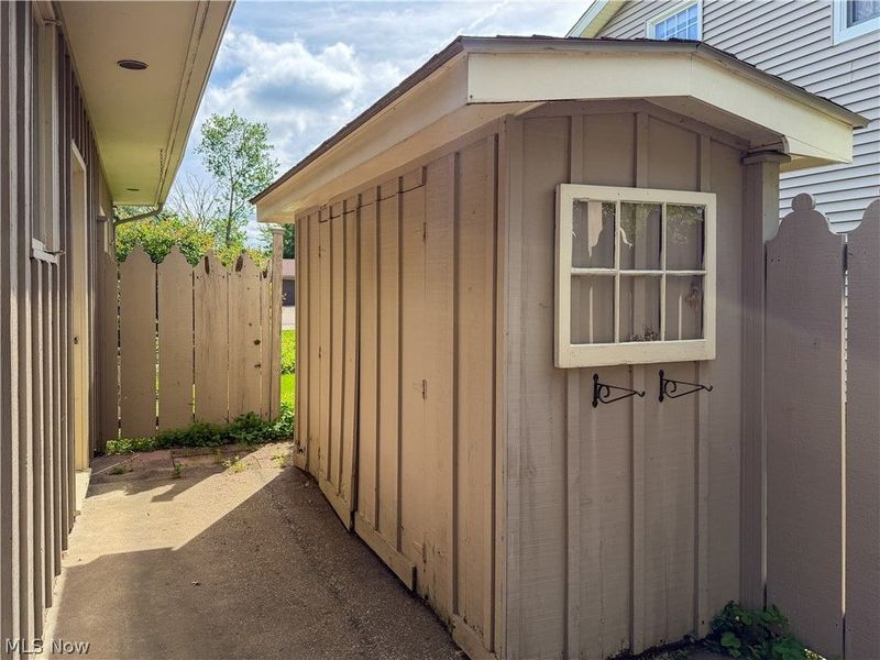 3516 Meadowbrook Drive , Lorain, OH 44053 Photo 33