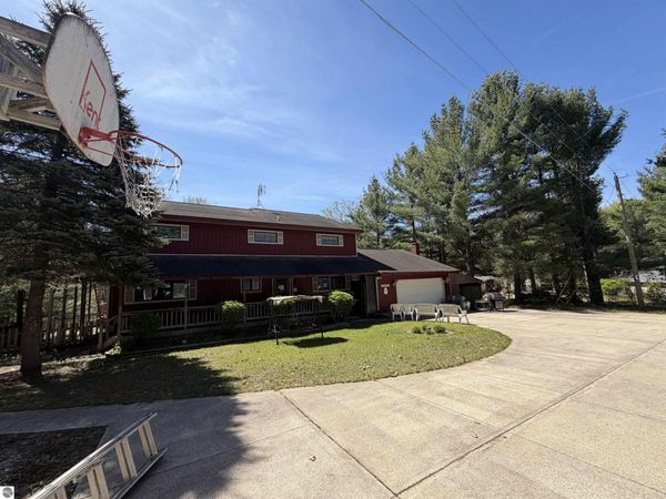 10477 Black Bear Road NE, Kalkaska, MI 49646