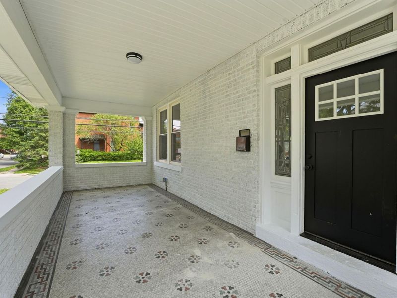 299 Thurman Avenue , Columbus, OH 43206 Photo 3