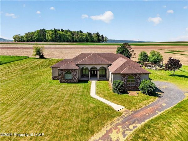 375 E County Road, Drums, PA 18222