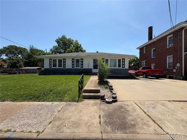 736 W 5th Street , Washington, MO 63090