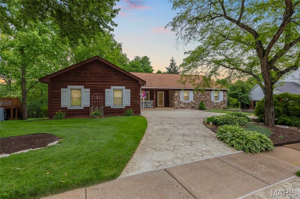 1334 Rusticview Drive , Ballwin, MO 63011 Main Photo