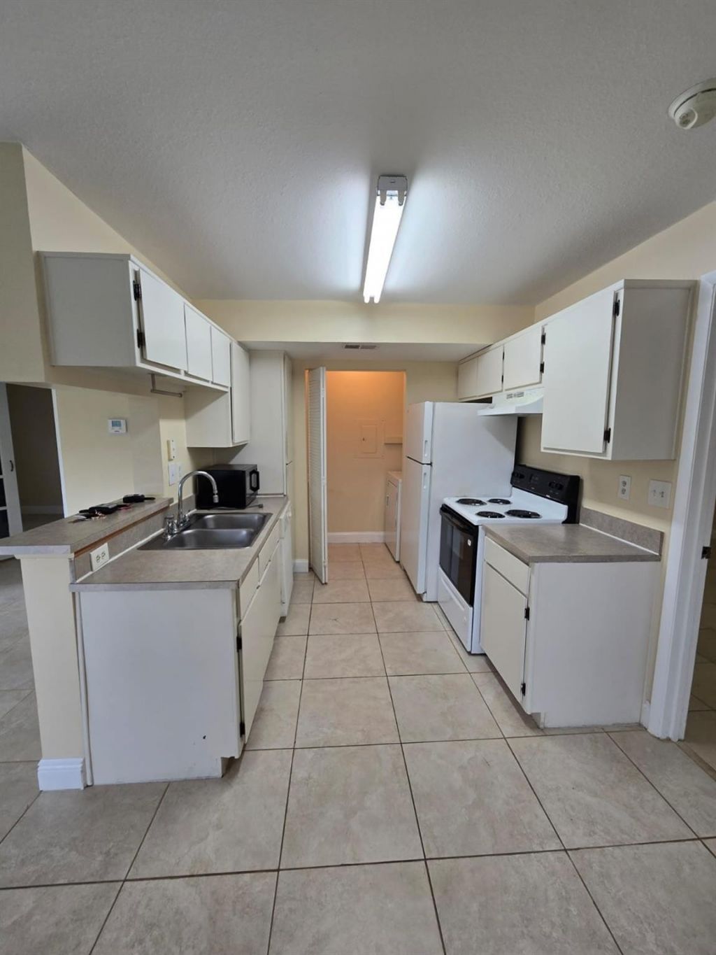 8775 NW 39th Street, Unit 8775, Sunrise, FL 33351 Photo