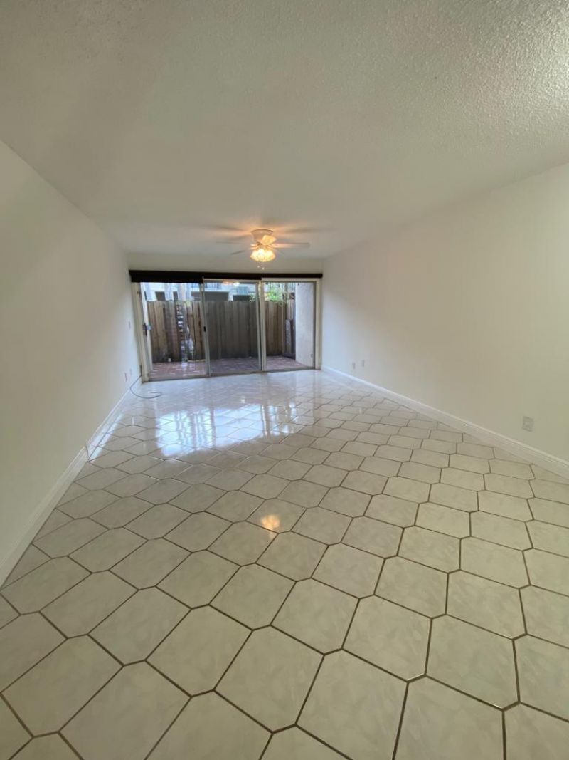 15385 S Dixie Highway, Unit 12, Palmetto Bay, FL 33157 Photo