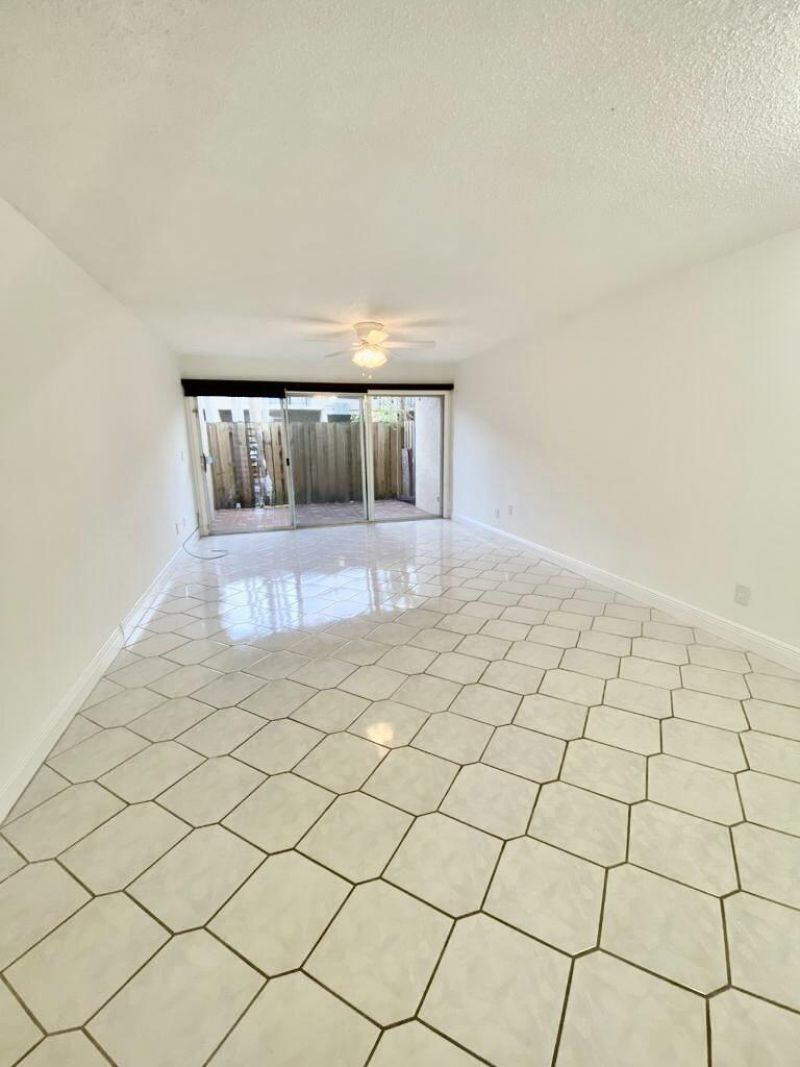 15385 S Dixie Highway, Unit 12, Palmetto Bay, FL 33157 Photo