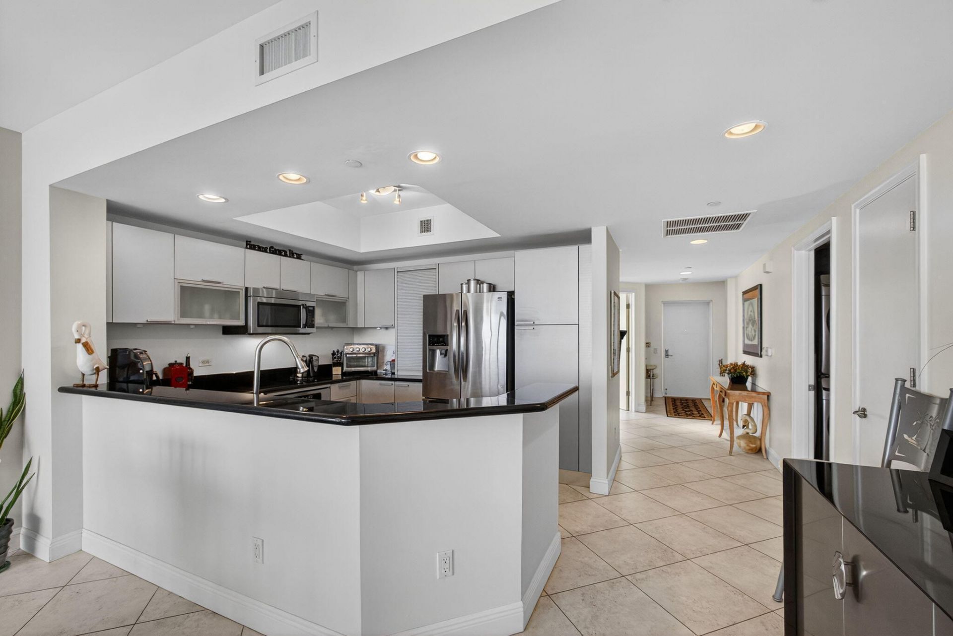 2640 Lake Shore Drive, Unit 1716, Riviera Beach, FL 33404 Photo