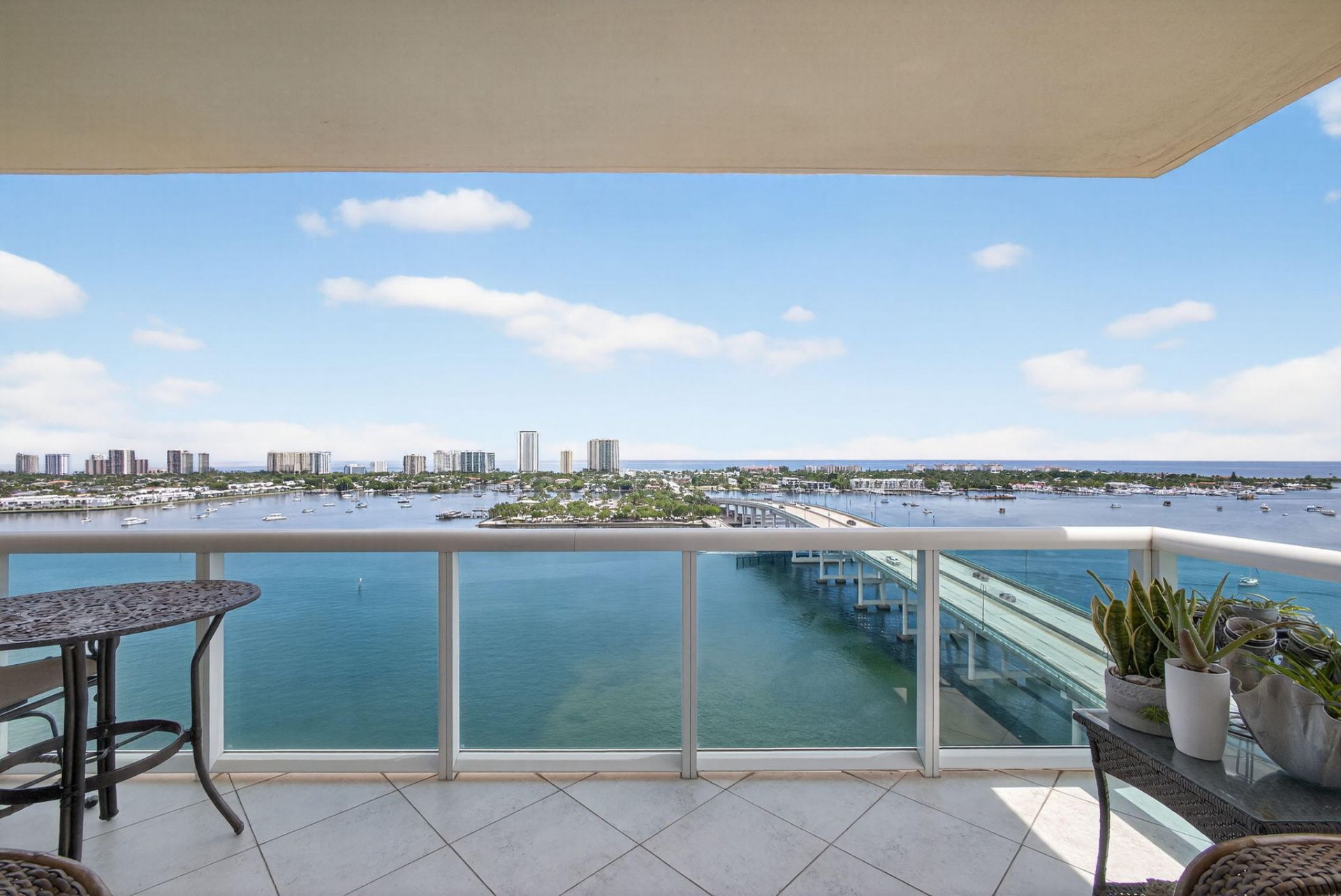2640 Lake Shore Drive, Unit 1716, Riviera Beach, FL 33404 Photo